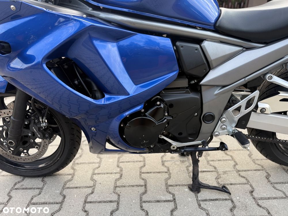 Suzuki GSX - 17