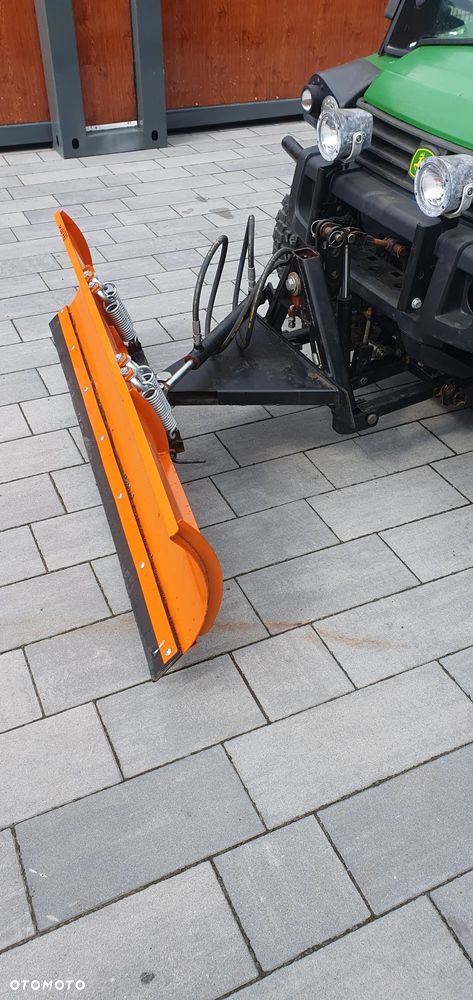 John Deere 825 i Gator - 9