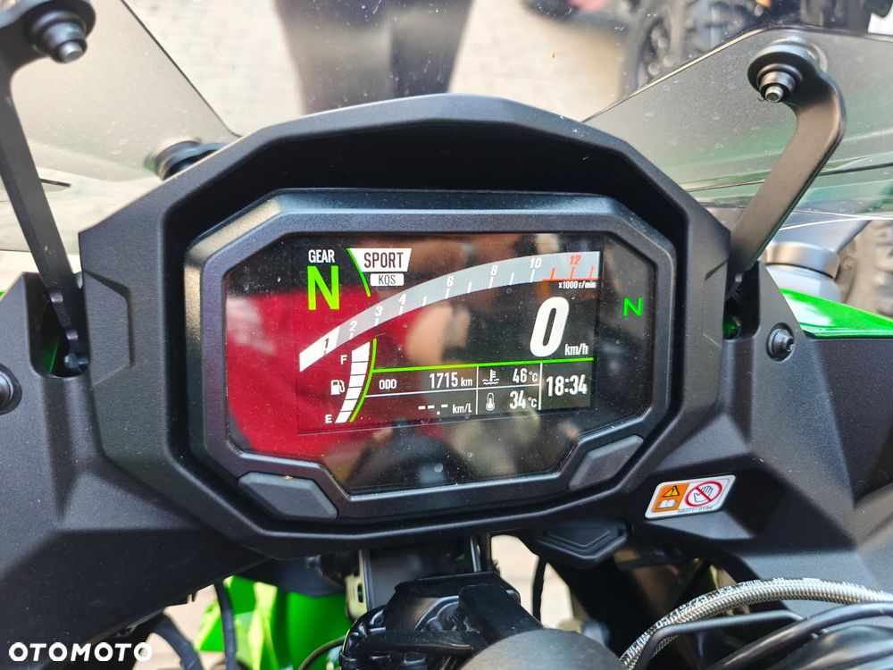 Kawasaki Ninja 1000 SX - 11