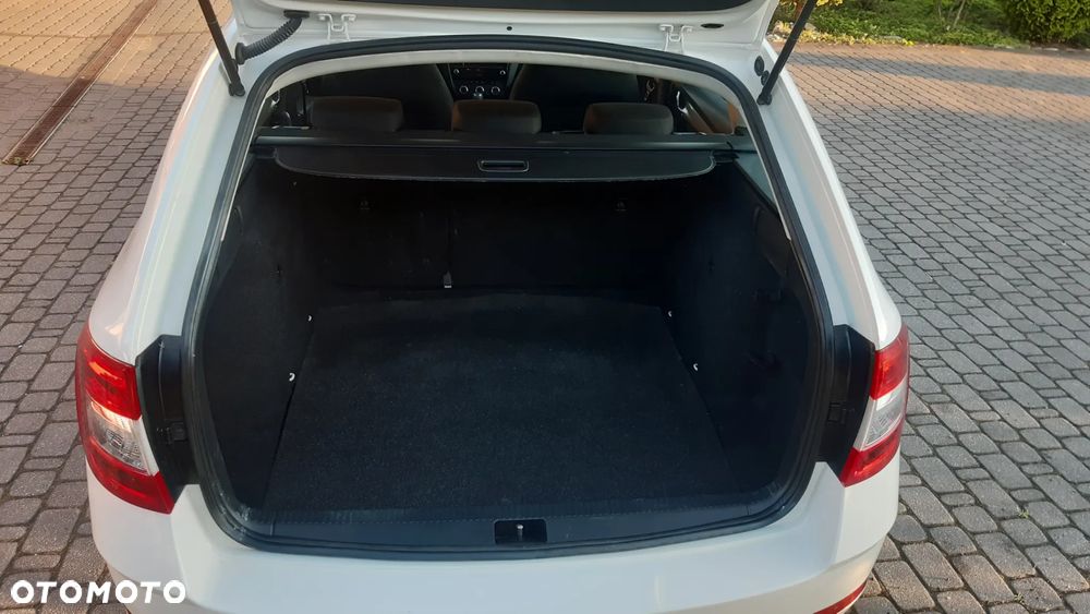 Skoda Octavia 1.6 TDI DSG Ambition - 30