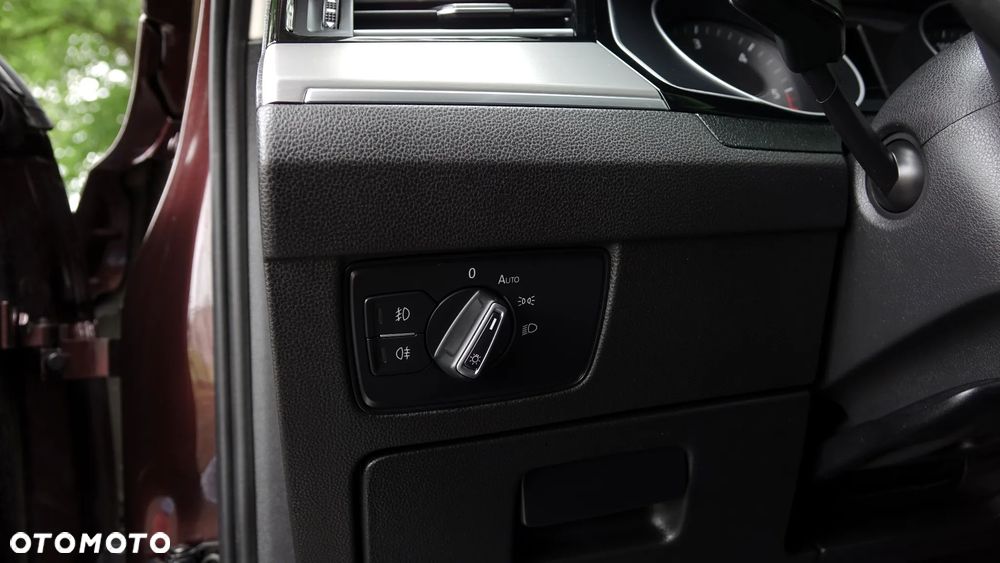 Volkswagen Passat Variant 2.0 TDI DSG (BlueMotion Technology) Highline - 4