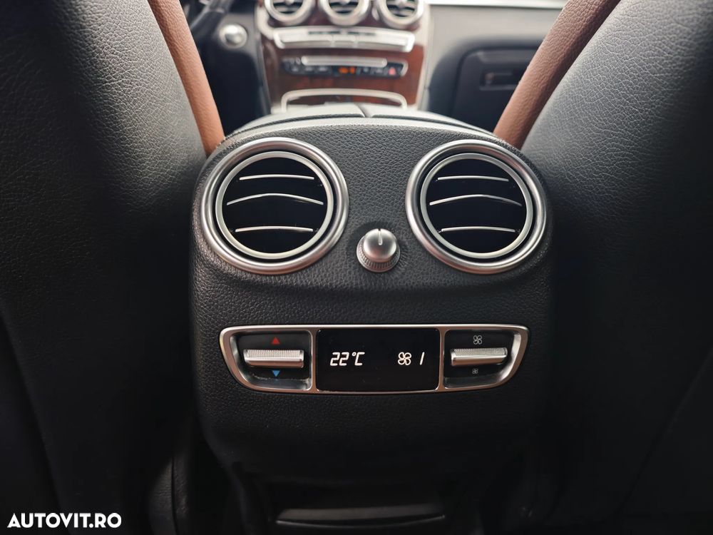 Mercedes-Benz GLC Coupe 250 4MATIC - 35