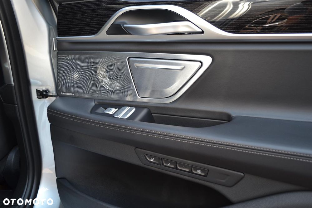 BMW Seria 7 750d xDrive sport - 7