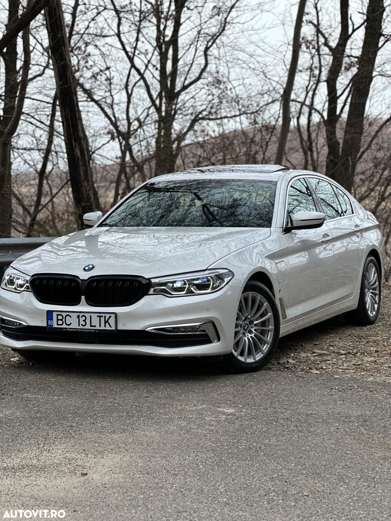 BMW Seria 5 530e Aut. Luxury Line - 4