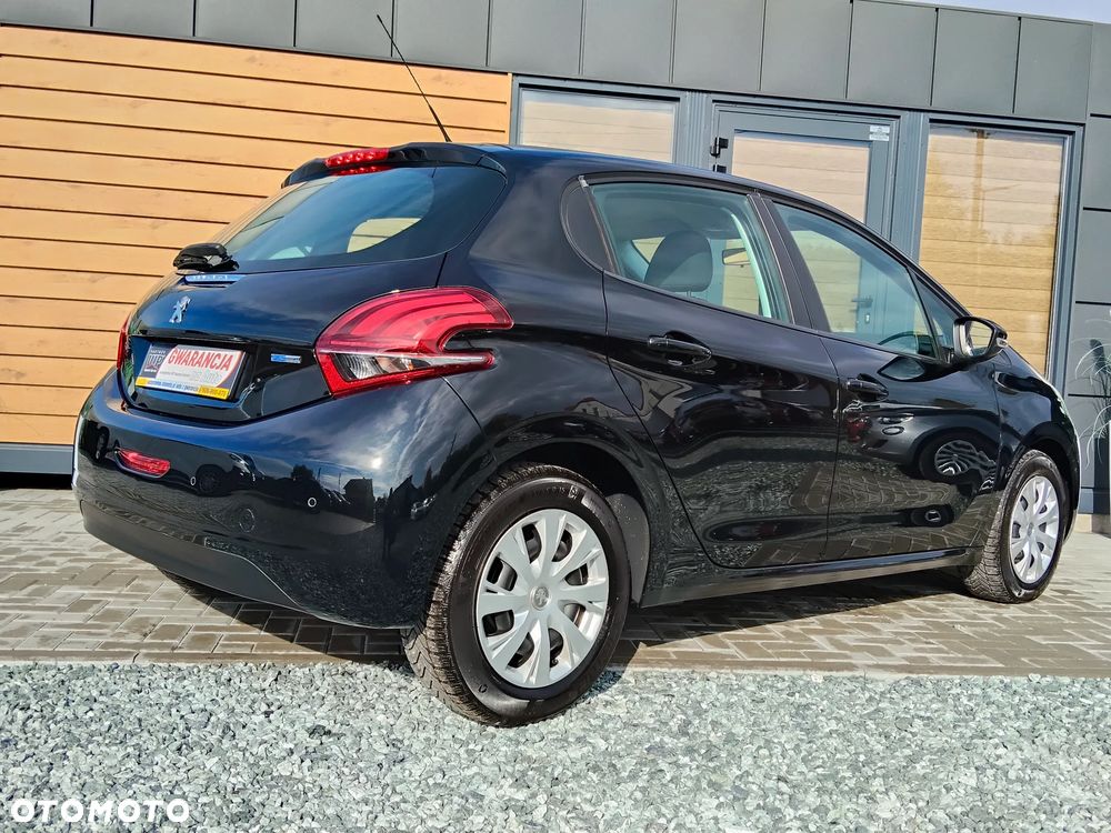 Peugeot 208 1.2 PureTech Style - 32