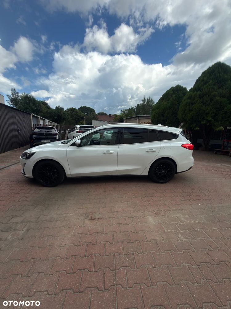 Ford Focus 2019 photo 3