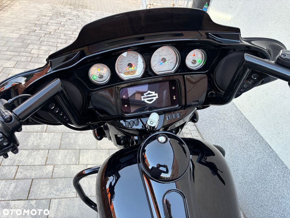 Harley-Davidson Touring Street Glide - 14