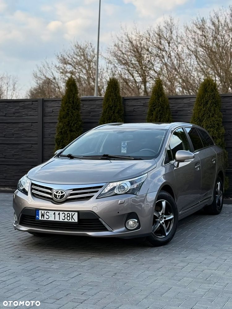 Toyota Avensis 2.0 D-4D Premium - 24