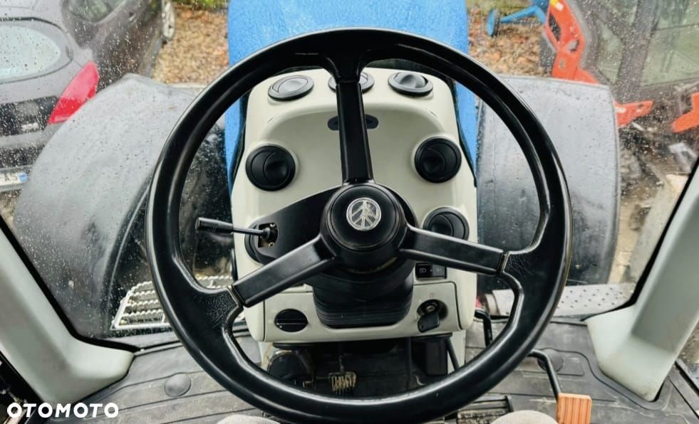 New Holland T8020 - 8