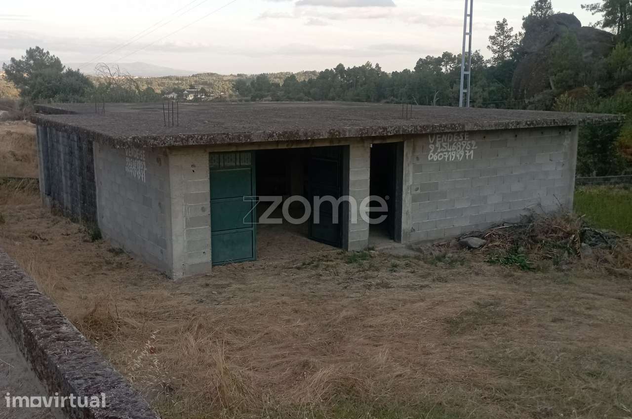 Terreno Urbano com baixo construído, com bom acesso e boa localizaç... - Grande imagem: 2/6