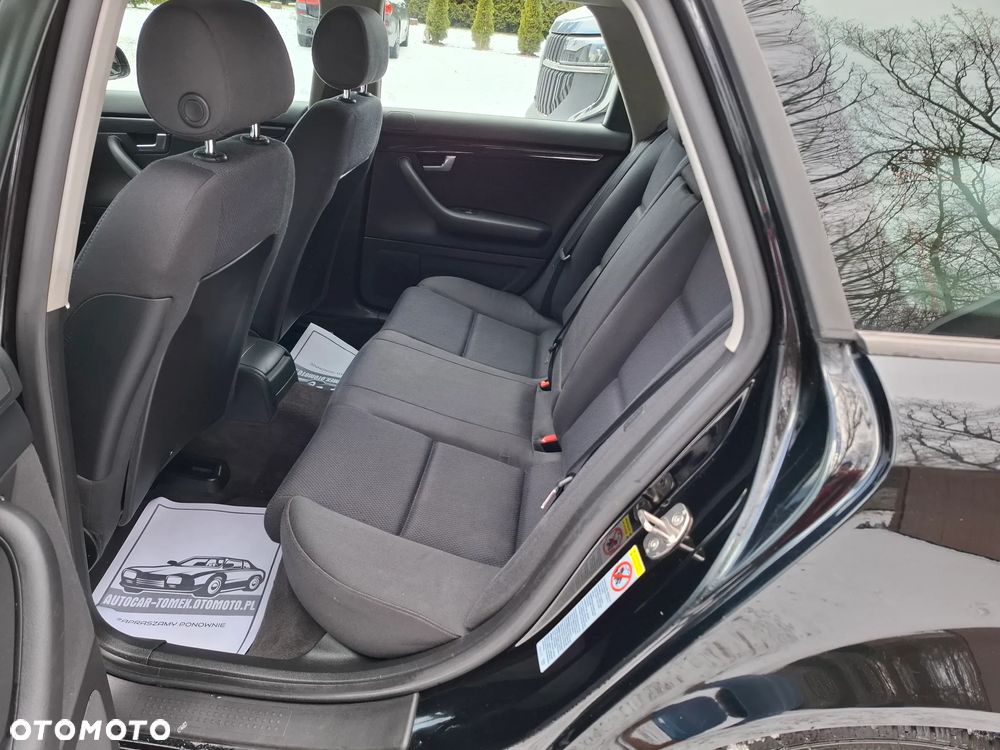 Audi A4 Avant 2.4 - 17
