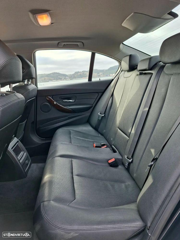 BMW 320 d Line Luxury Auto - 14