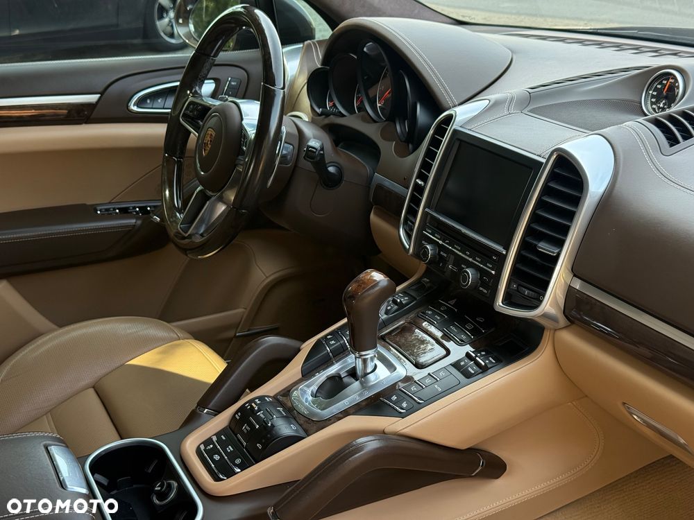 Porsche Cayenne GTS Tiptronic S - 25