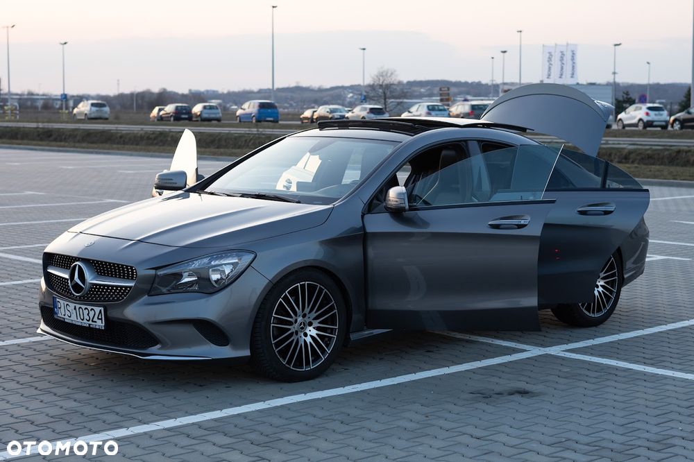 Mercedes-Benz CLA 250 7G-DCT UrbanStyle Edition - 4