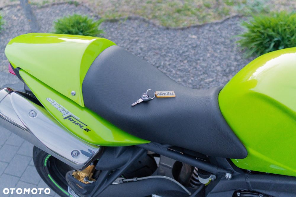 Triumph Street Triple - 18