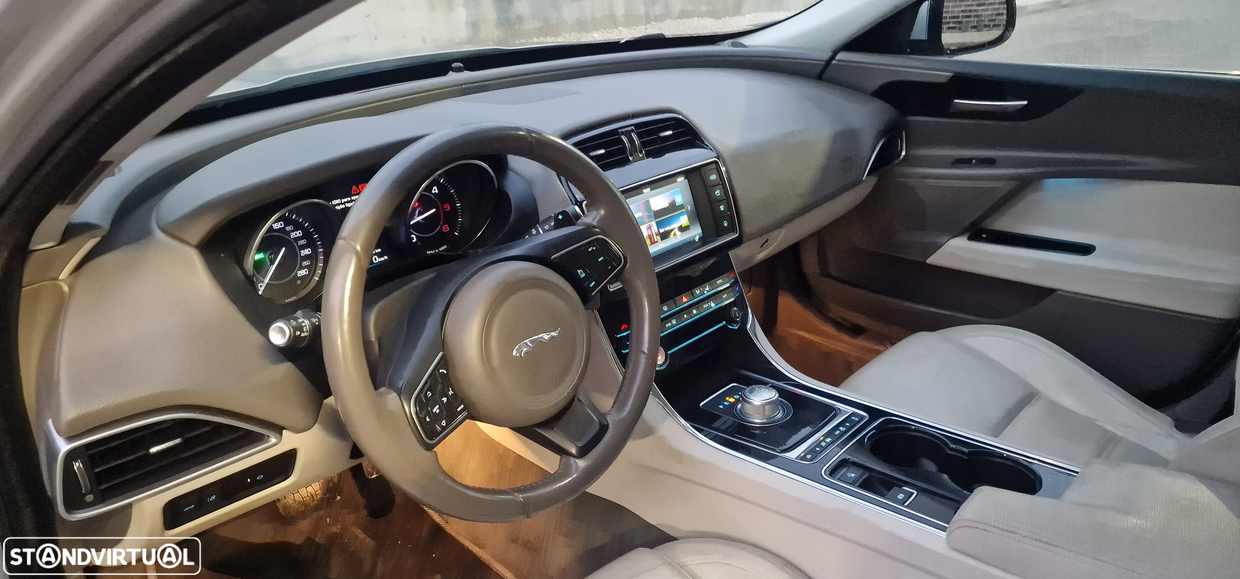 Jaguar XE 2.0 D Prestige Aut. - 21