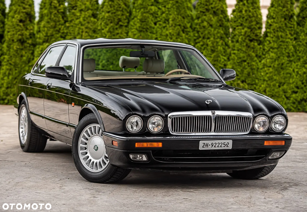Jaguar XJ - 5