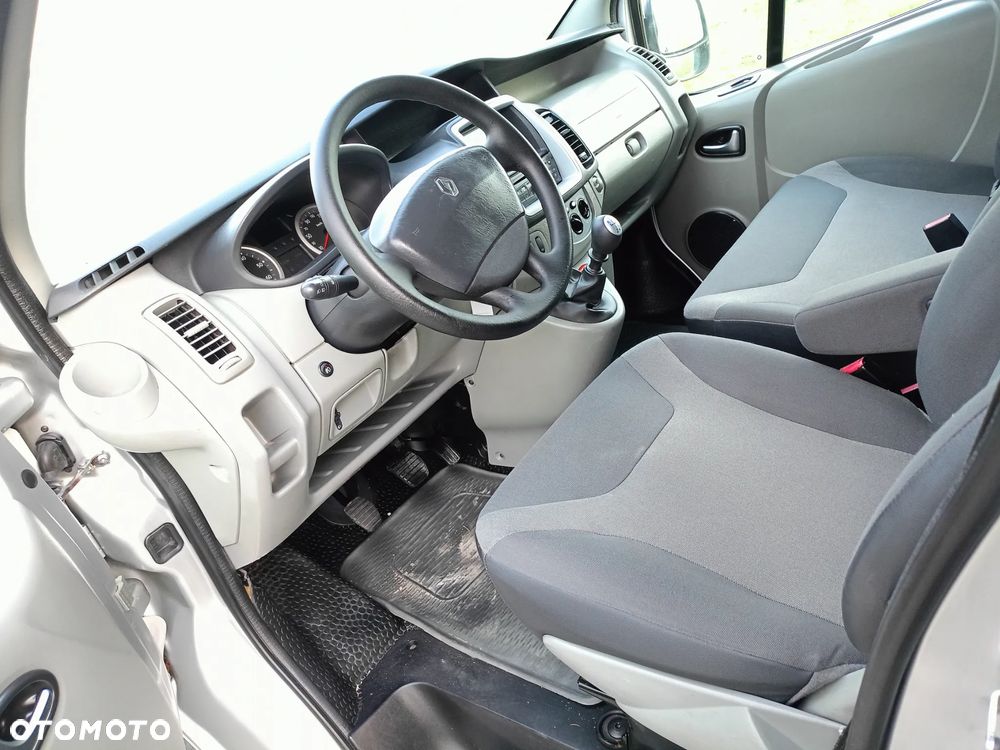 Renault Trafic Passenger Expression - 5