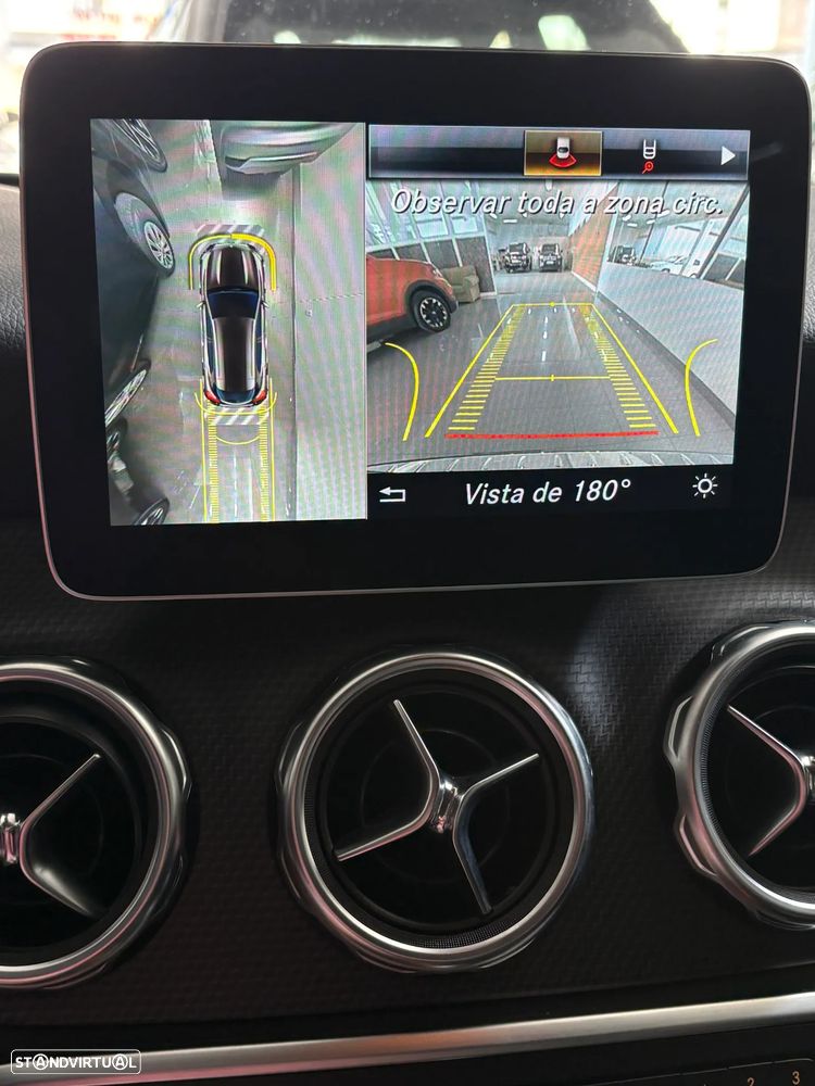 Mercedes-Benz GLA 220 4Matic 7G-DCT - 15