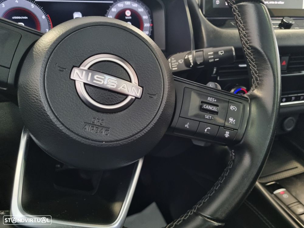 Nissan Qashqai 1.3 DIG-T N-Connecta LED+TT+SKY Xtronic - 13