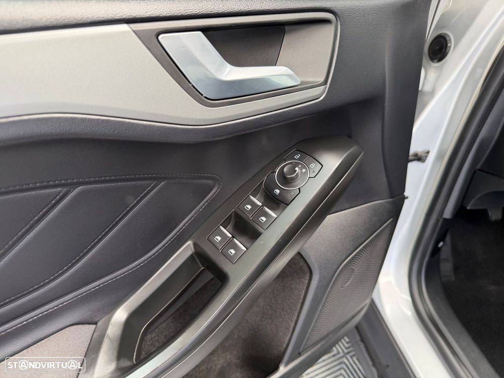 Ford Focus SW 1.0 EcoBoost Connected - 18