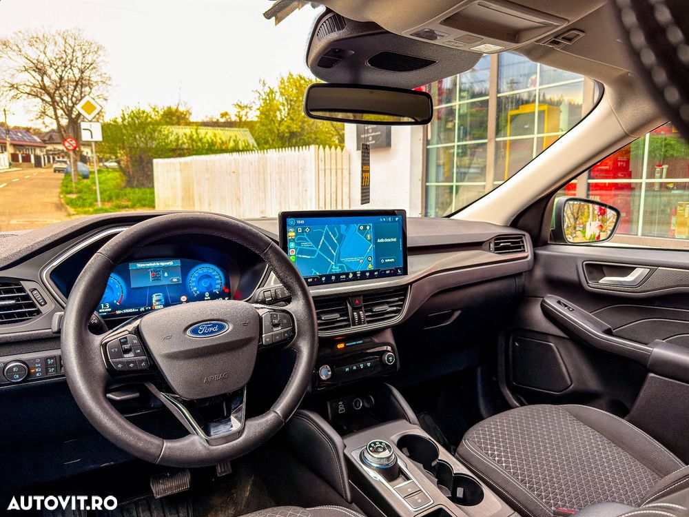 Ford Kuga - 25
