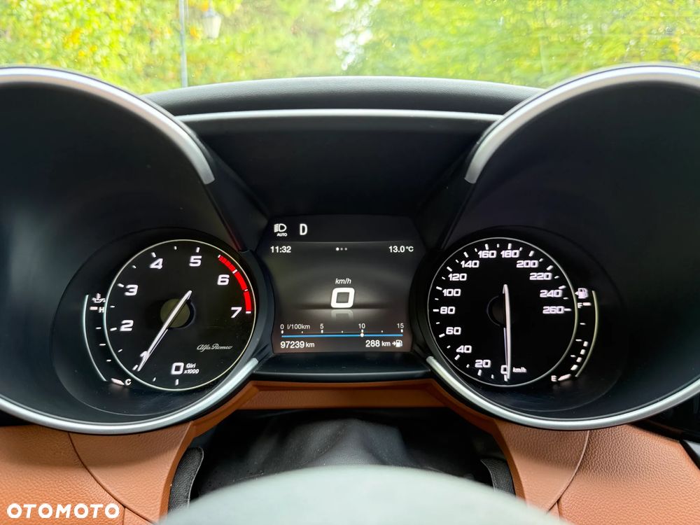 Alfa Romeo Giulia 2.0 Turbo Veloce Q4 - 21