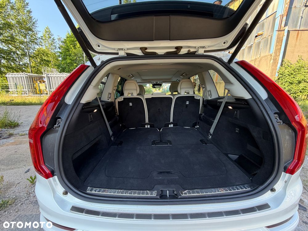 Volvo XC 90 - 12