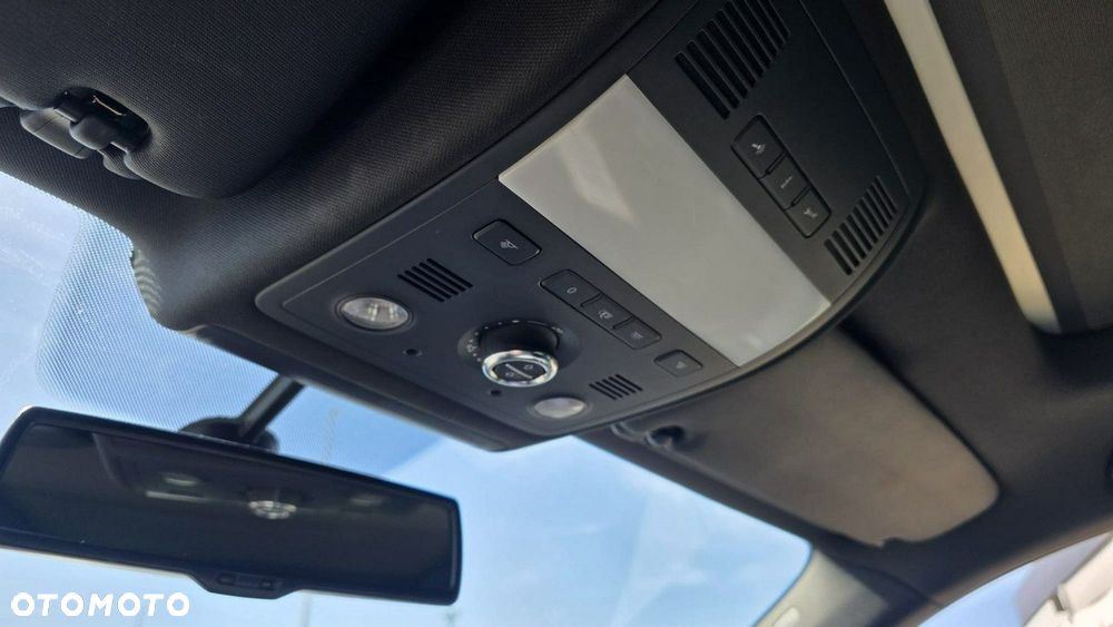 Volkswagen Touareg - 18