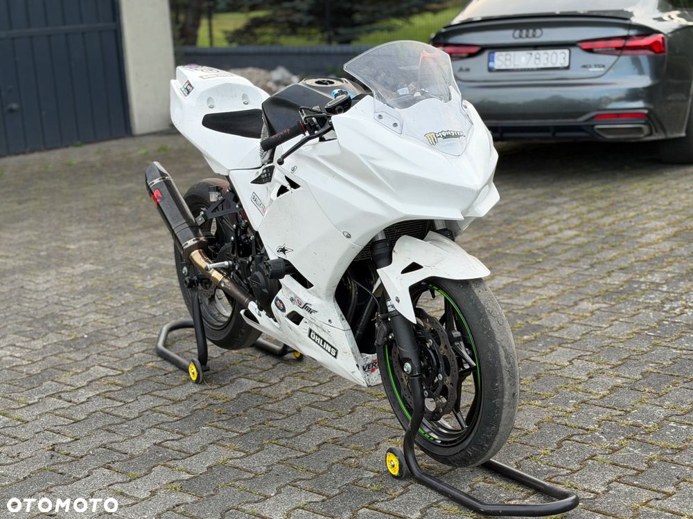 Kawasaki Ninja 400 - 1