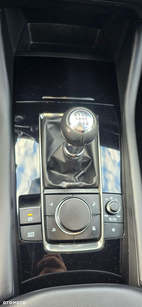 Mazda 3 e-SKYACTIV-G 2.0 M HYBRID 150 SELECTION - 23