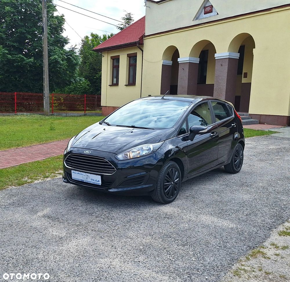 Ford Fiesta 1.0 Champions Edition - 17