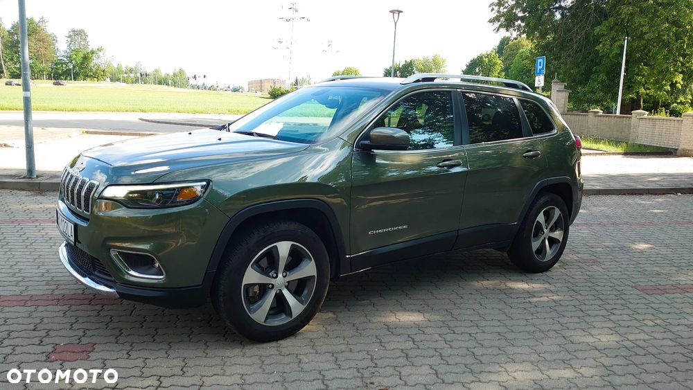Jeep Cherokee - 13