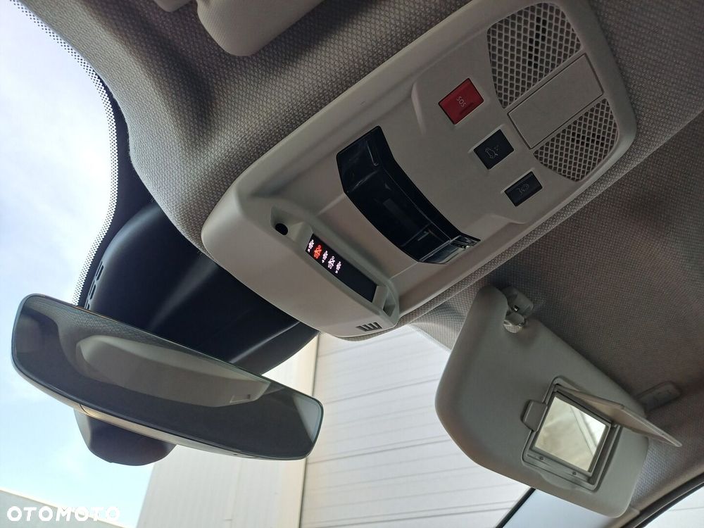 Jeep Avenger 54kWh Summit - 25