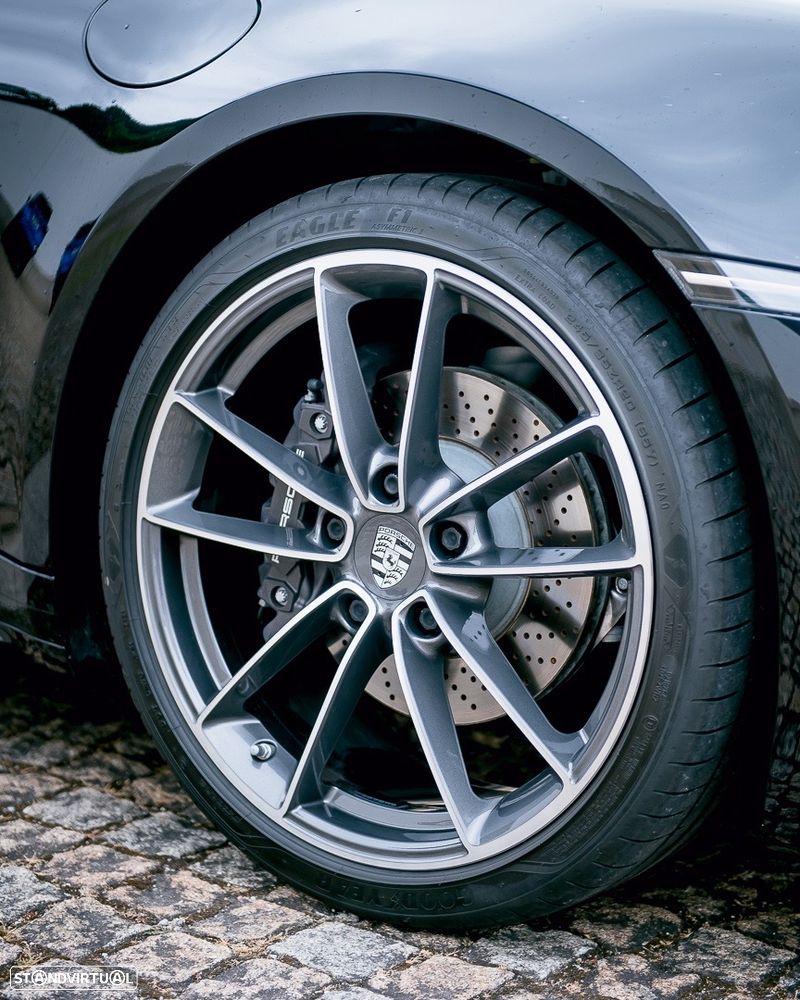 Porsche 911 (992) - 13