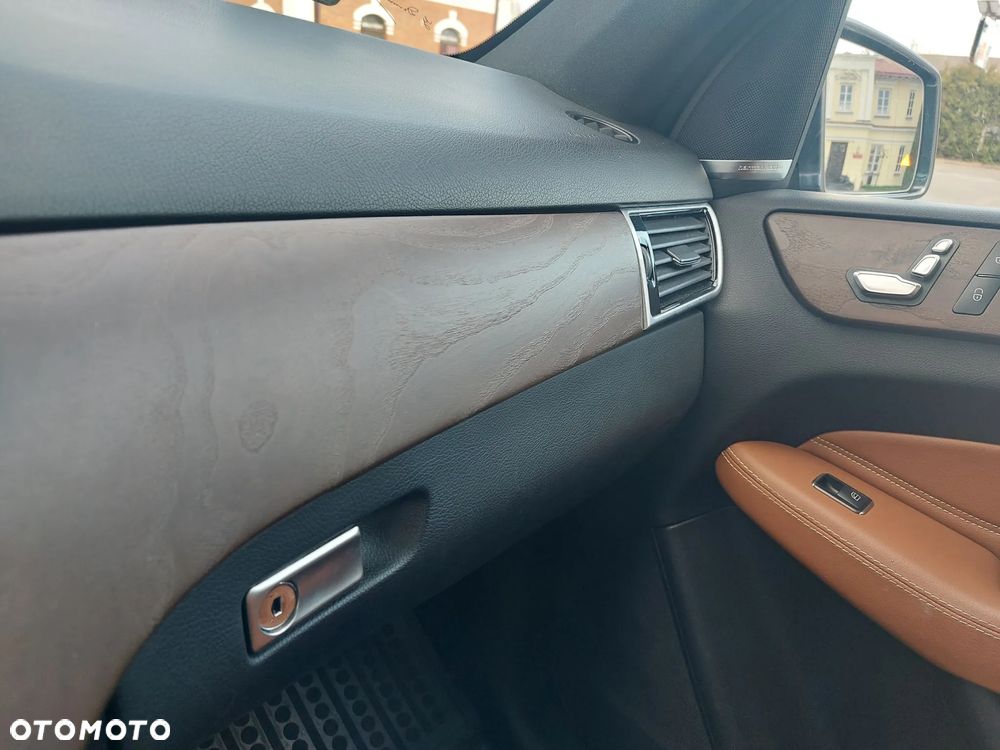 Mercedes-Benz GLE 250 d 4-Matic - 26