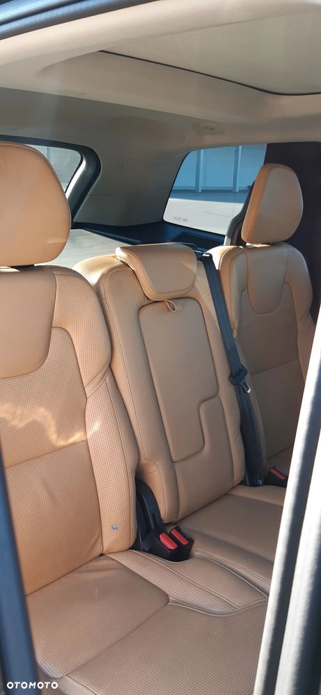 Volvo XC 90 - 32