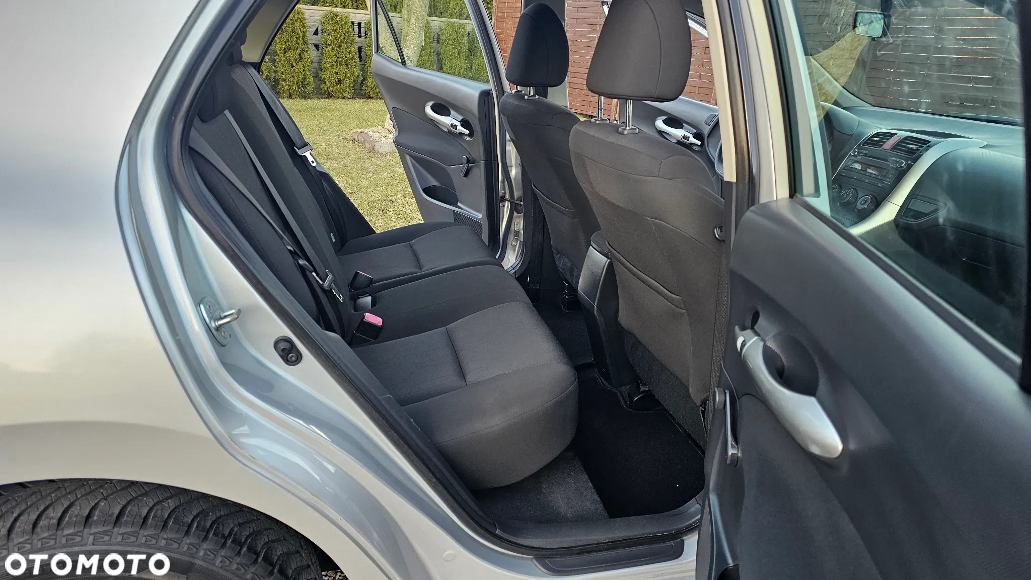 Toyota Auris 1.33 Dual-VVT-i Edition - 10