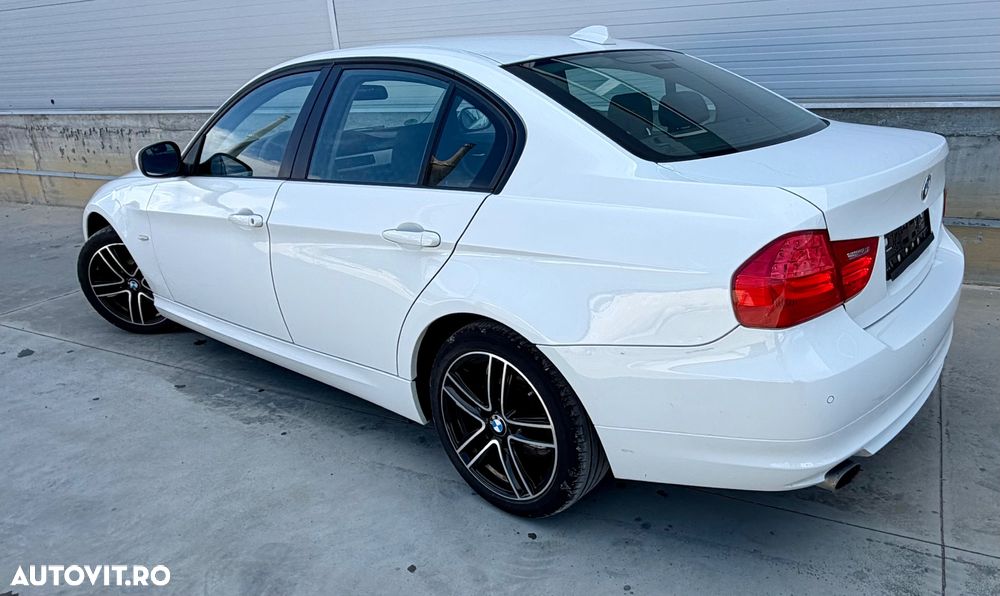 BMW Seria 3 320d DPF Edition Exclusive - 22