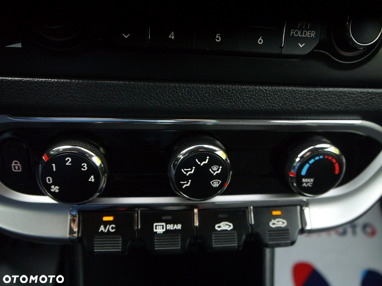 Kia Rio - 23