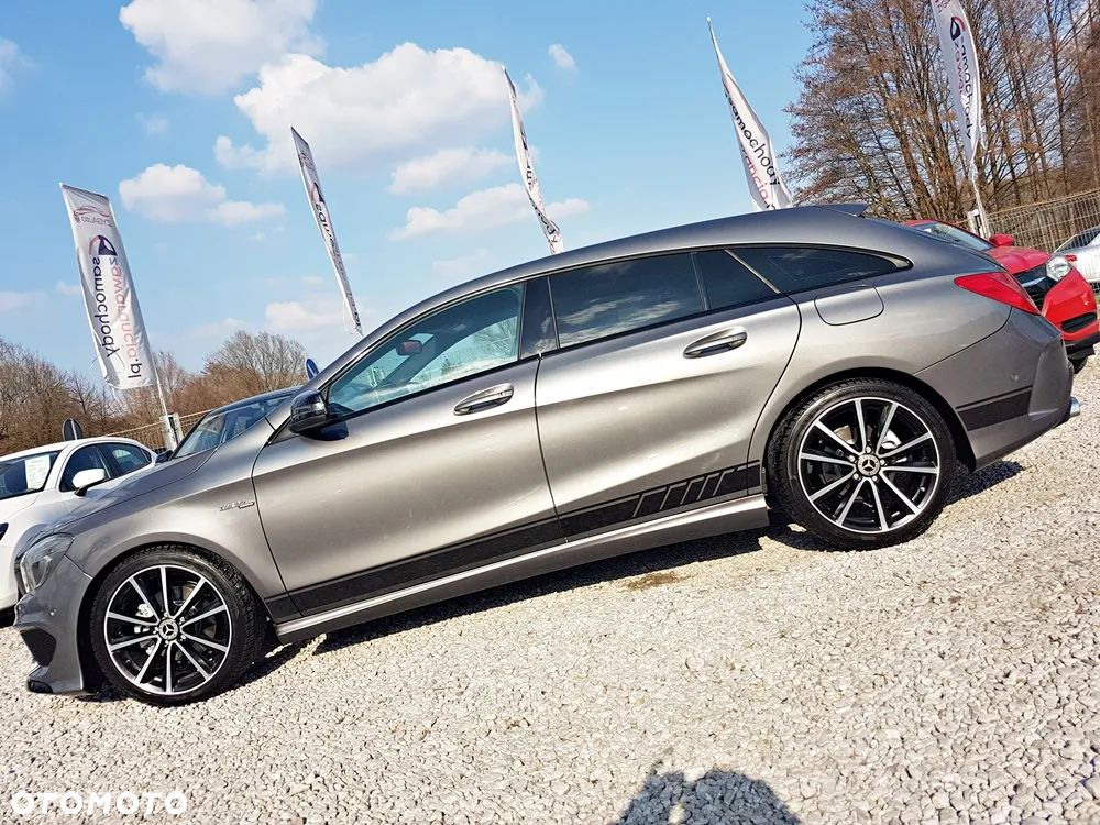 Mercedes-Benz CLA 200 7G-DCT AMG Line - 32