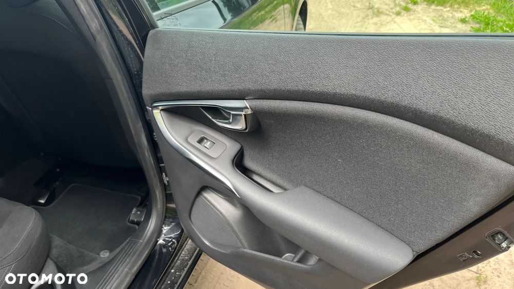 Volvo V40 D3 Momentum - 17