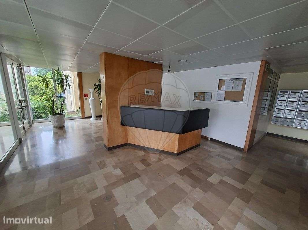 Apartamento T1 para arrendamento - Grande imagem: 2/14