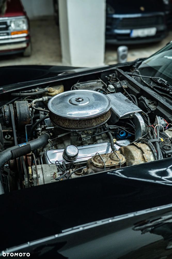 Chevrolet Corvette - 16