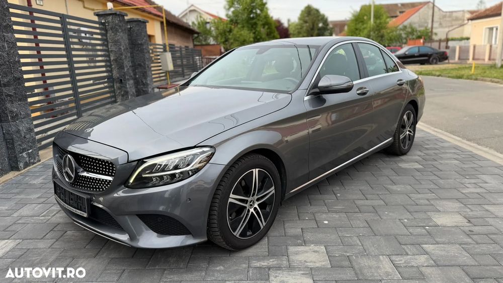 Mercedes-Benz C - 9