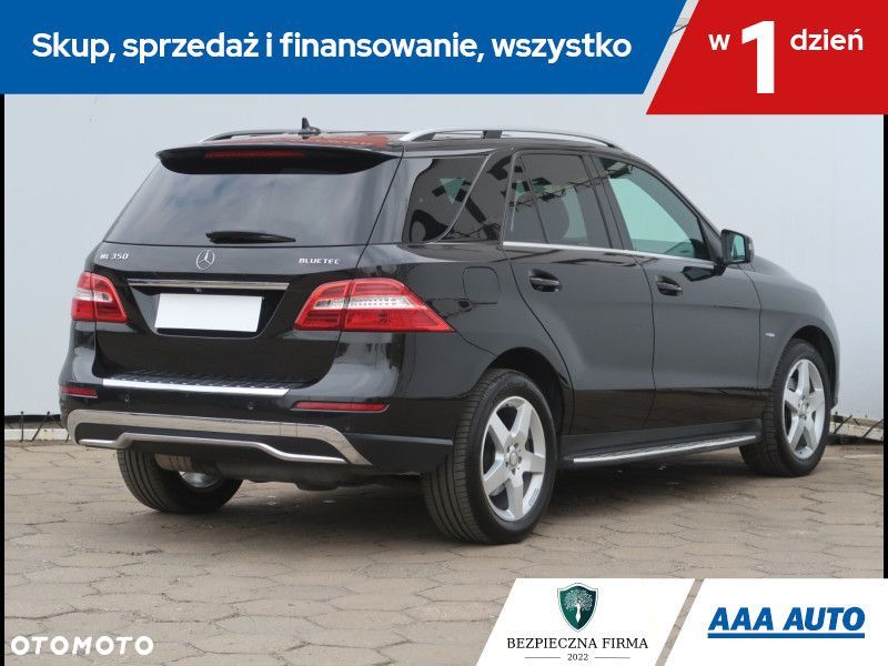 Mercedes-Benz ML - 7