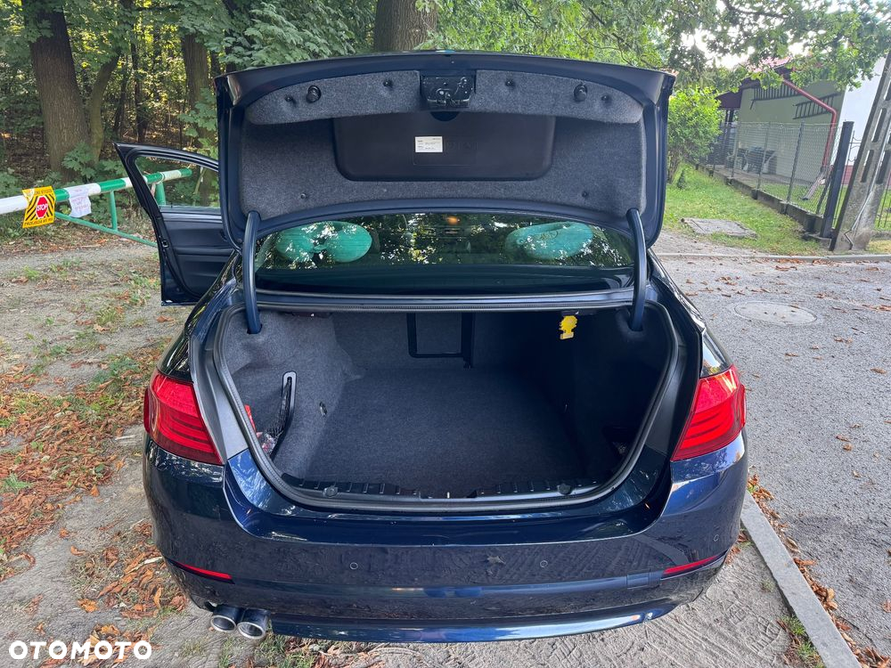 BMW Seria 5 520d - 13