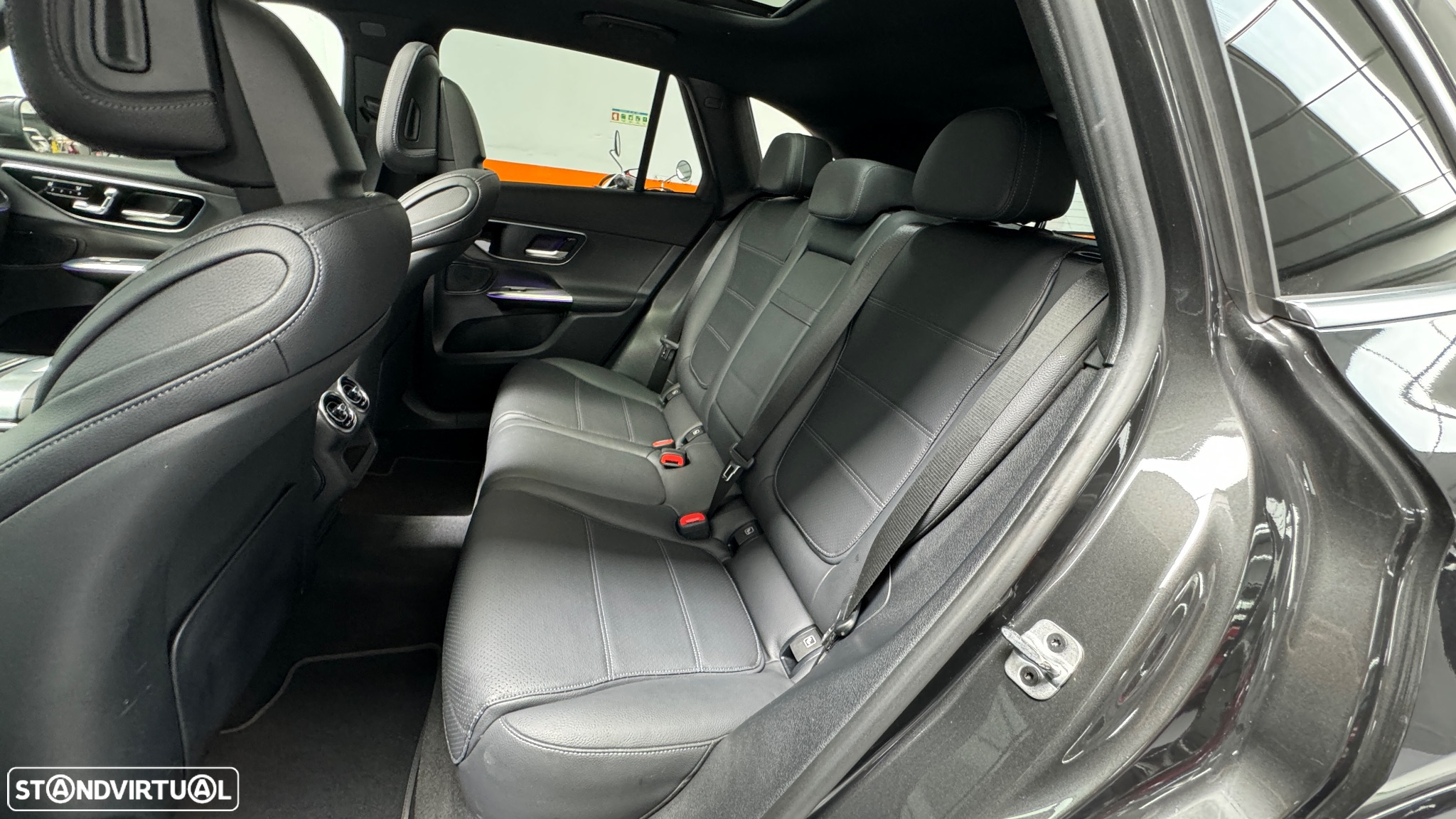 Mercedes-Benz GLC 300 de 4Matic - 44