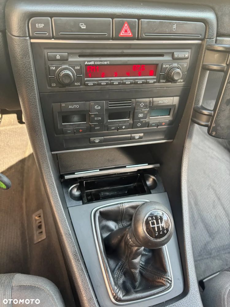 Audi A4 Avant 2.0 TDI DPF - 8
