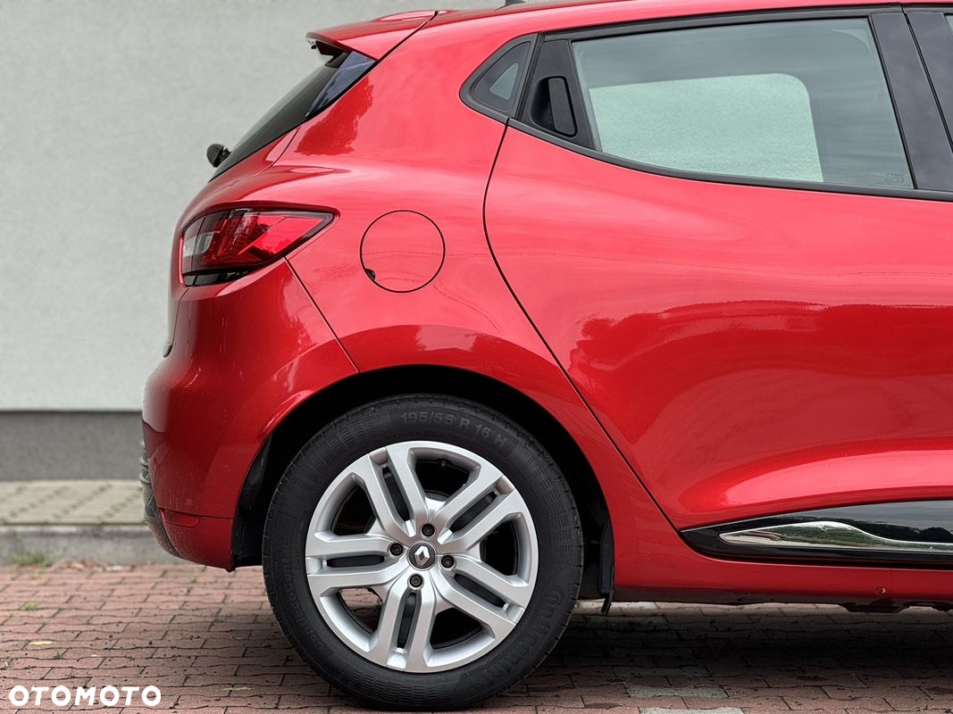 Renault Clio 1.2 16V 75 LIMITED - 13